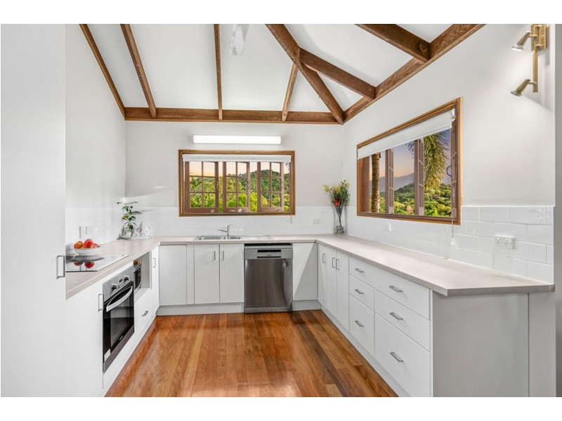 9 Lee Street, Freshwater QLD 4870