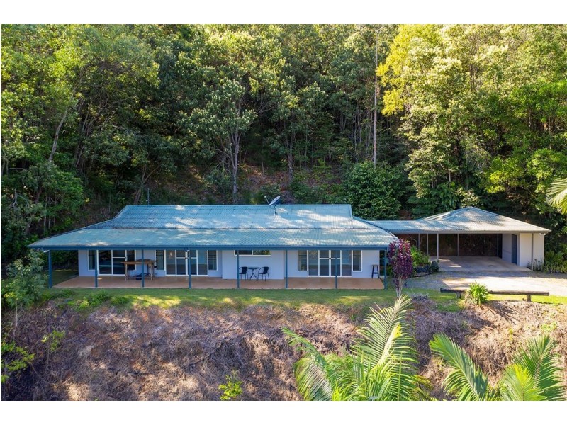 1354 Pine Creek Road, East Trinity QLD 4871