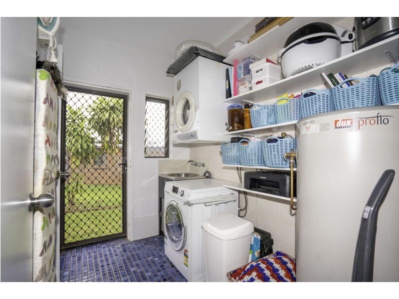 11 THERESA CLOSE, Woree QLD 4868