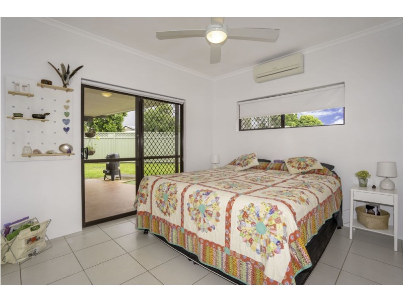 11 THERESA CLOSE, Woree QLD 4868