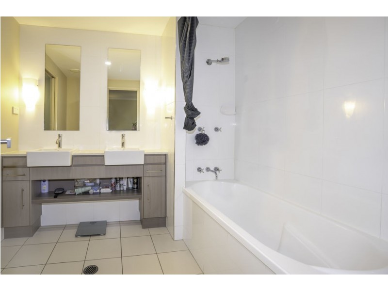 1123/12 Gregory Street, Westcourt QLD 4870