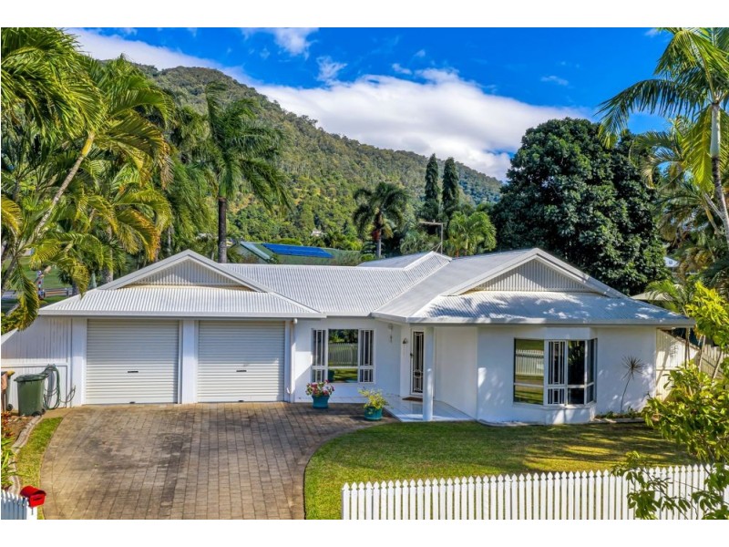 1 Tuffley Close, Kanimbla QLD 4870