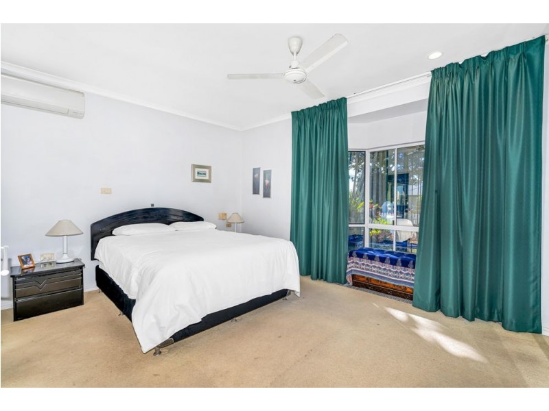 1 Tuffley Close, Kanimbla QLD 4870