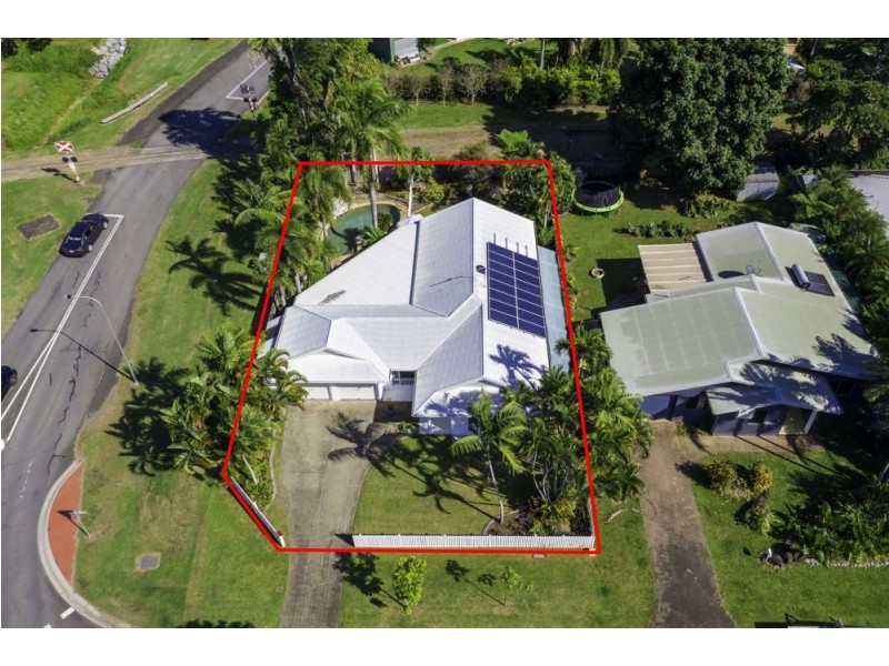 1 Tuffley Close, Kanimbla QLD 4870