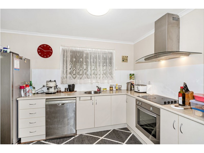 33 Nephrite Street, Woree QLD 4868