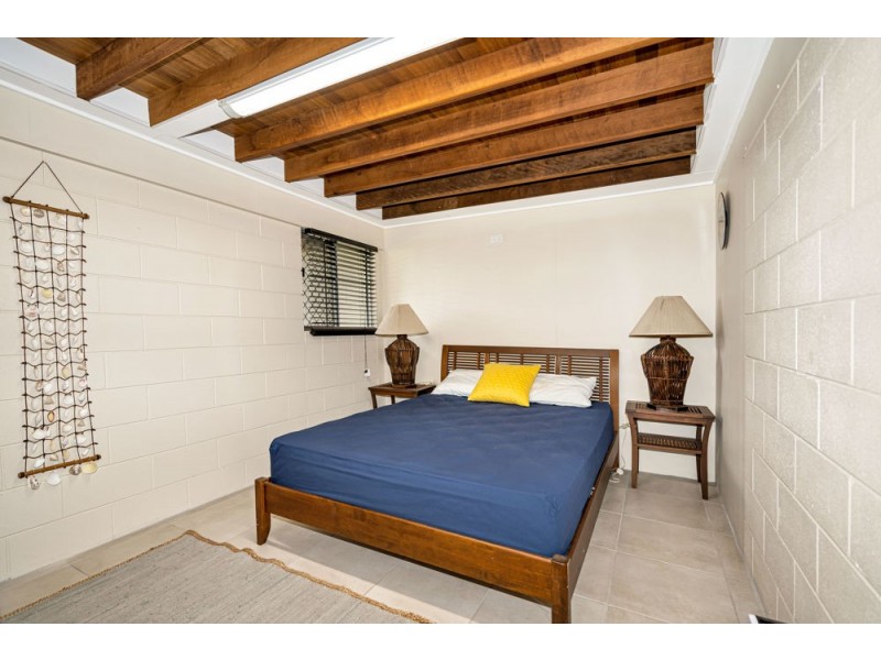 33 Nephrite Street, Woree QLD 4868