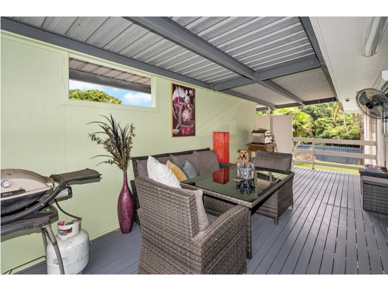 33 Nephrite Street, Woree QLD 4868