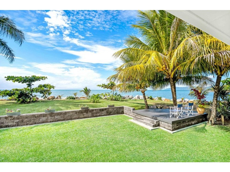 8 Elizabeth Street, Flying Fish Point QLD 4860