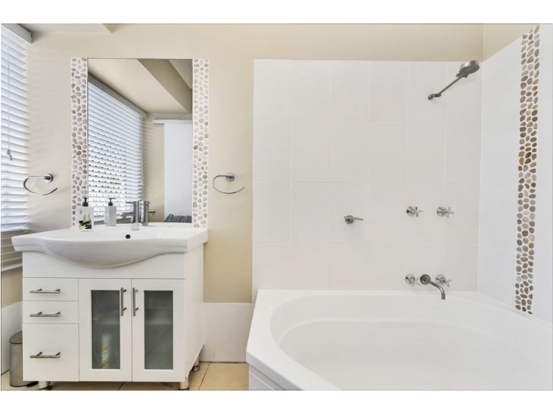 36 Cyperus Drive, Redlynch QLD 4870