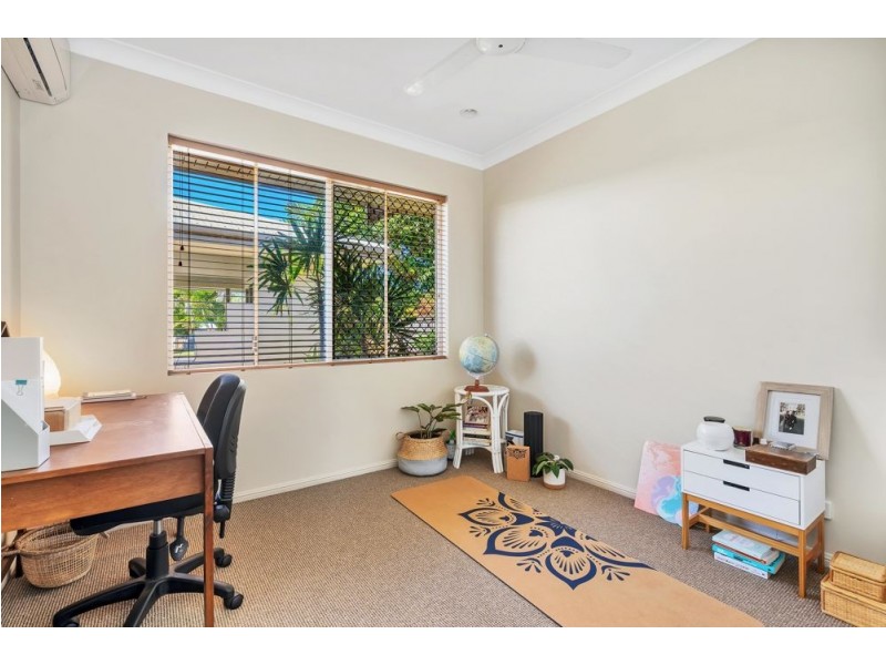 36 Cyperus Drive, Redlynch QLD 4870