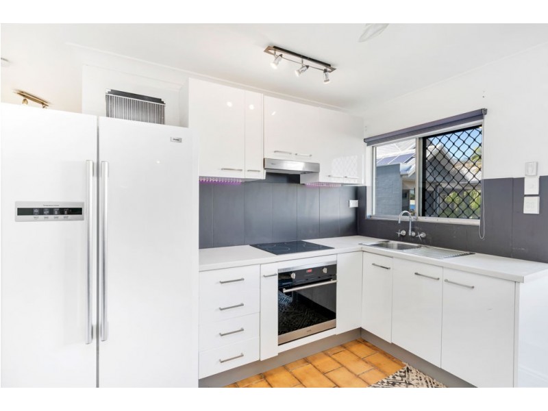 15/248 Sheridan Street, Cairns North QLD 4870