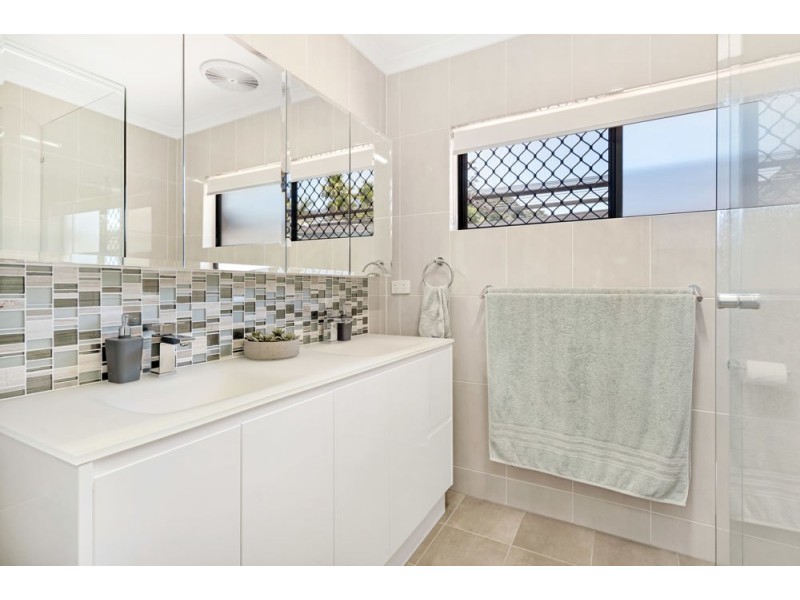 206 Jensen Street, Edge Hill QLD 4870