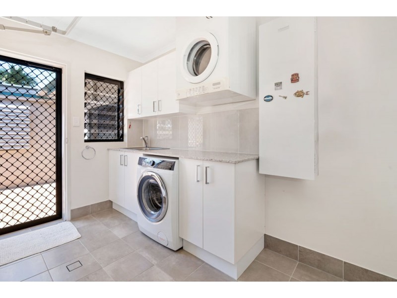 206 Jensen Street, Edge Hill QLD 4870