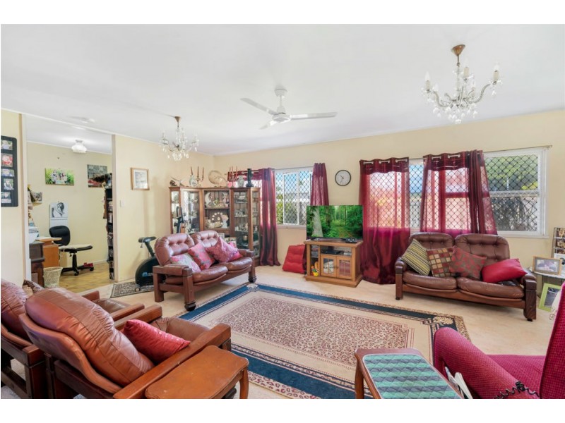 66 Macilwraith Street, Manoora QLD 4870