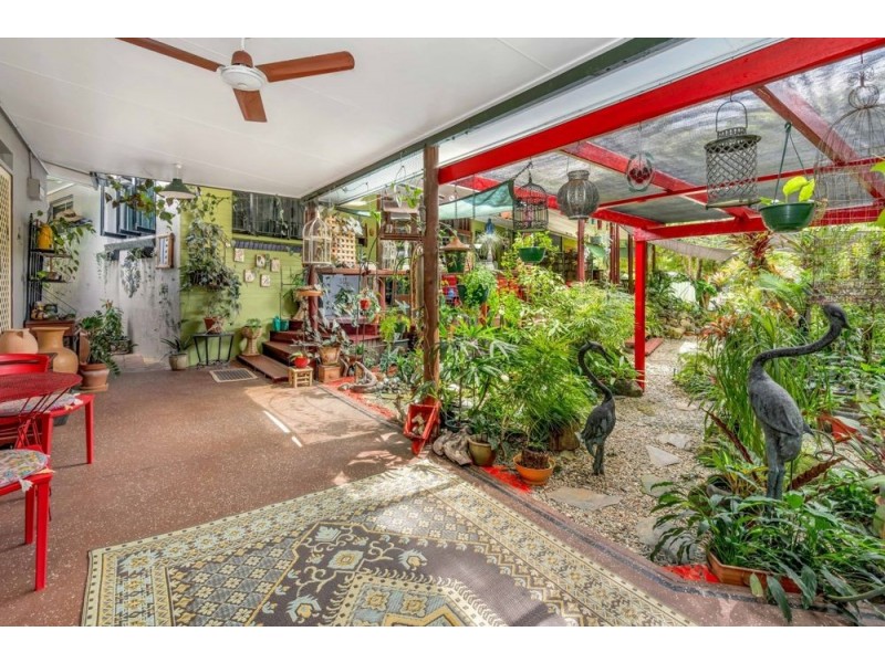 6 Crowley Close, Whitfield QLD 4870