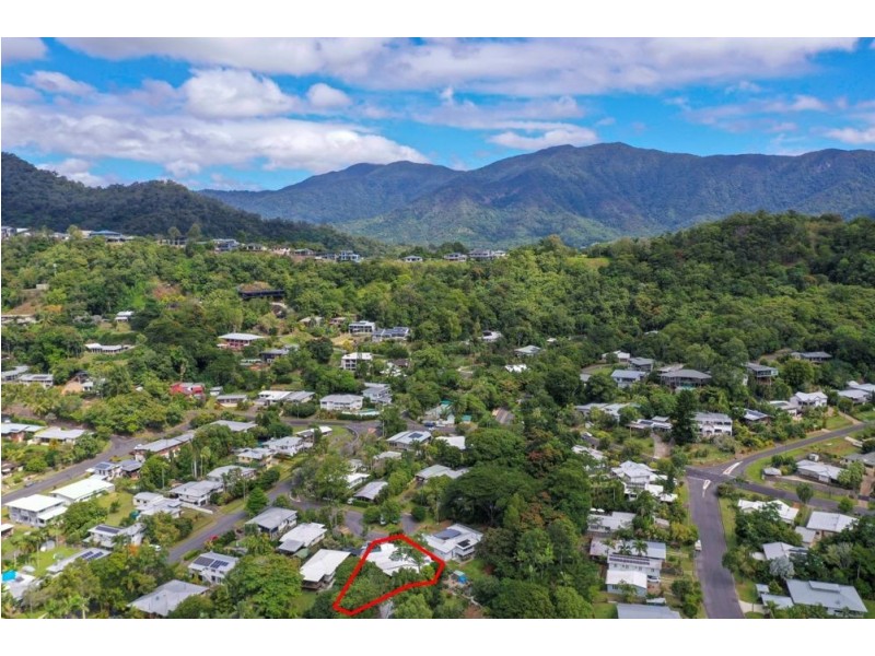 6 Crowley Close, Whitfield QLD 4870