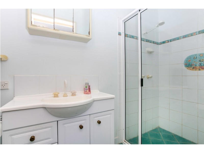 2 Bowen Street, Mount Sheridan QLD 4868