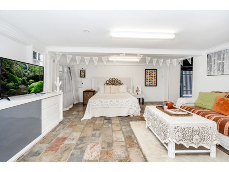 316 Pease Street, Edge Hill QLD 4870