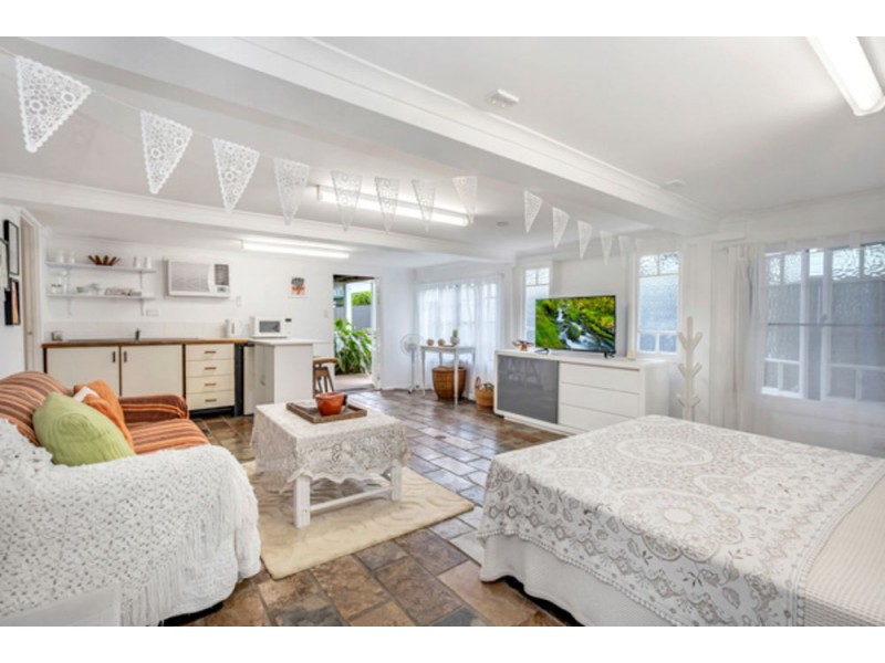 316 Pease Street, Edge Hill QLD 4870