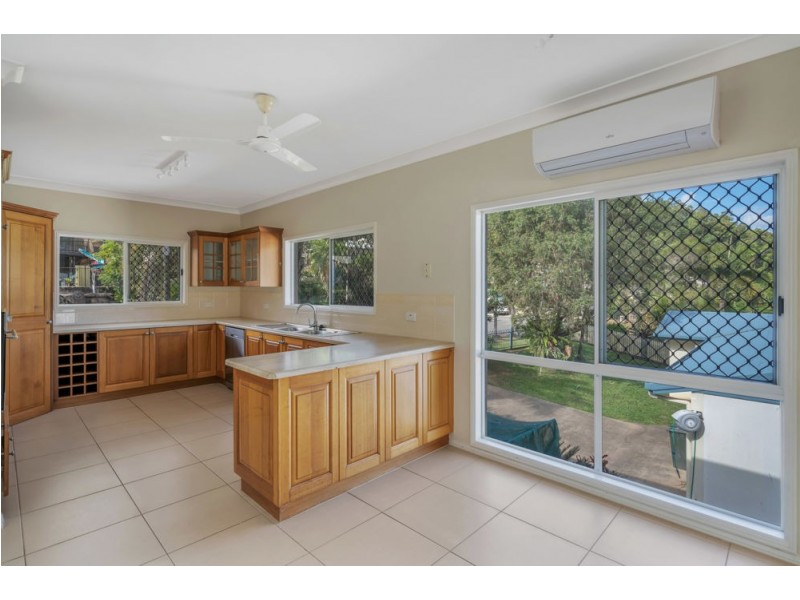 7 Robin Close, Bayview Heights QLD 4868