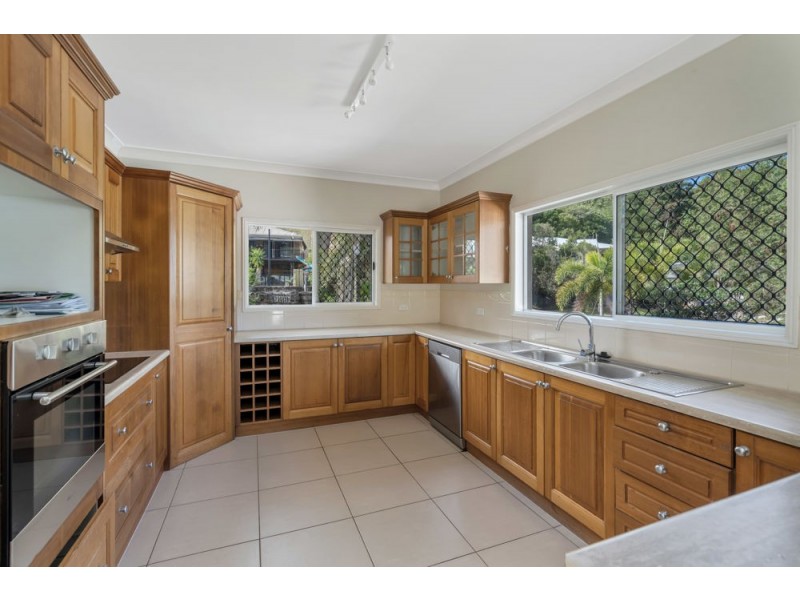 7 Robin Close, Bayview Heights QLD 4868