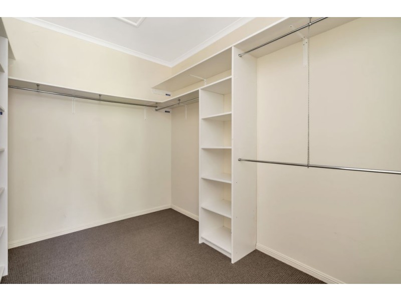7 Robin Close, Bayview Heights QLD 4868