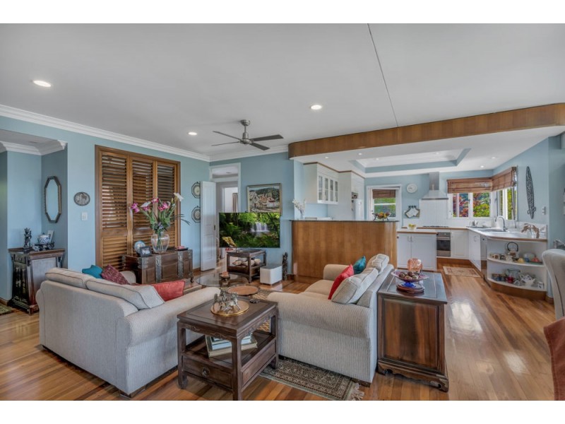 13 Bellevue Crescent, Edge Hill QLD 4870