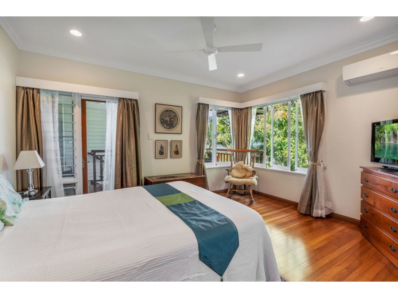 13 Bellevue Crescent, Edge Hill QLD 4870