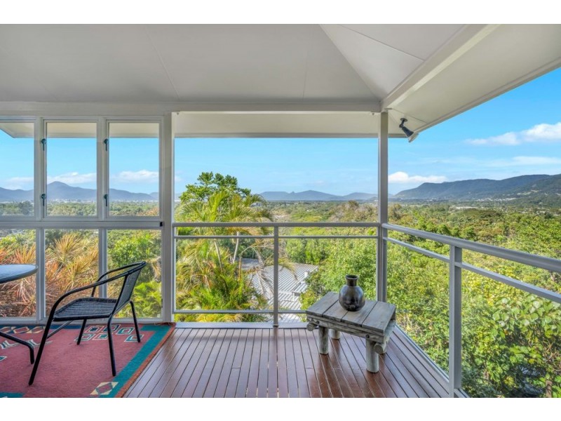 13 Bellevue Crescent, Edge Hill QLD 4870