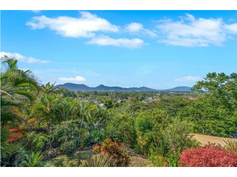 13 Bellevue Crescent, Edge Hill QLD 4870