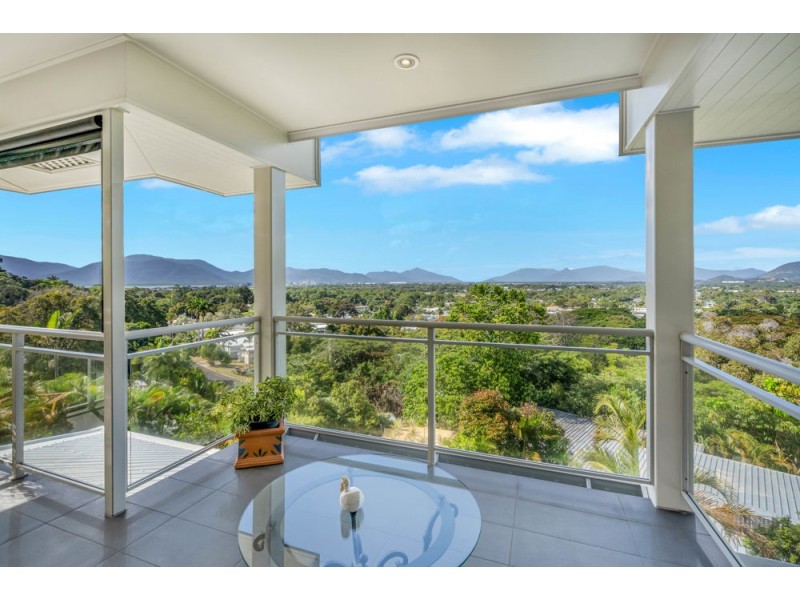 13 Bellevue Crescent, Edge Hill QLD 4870