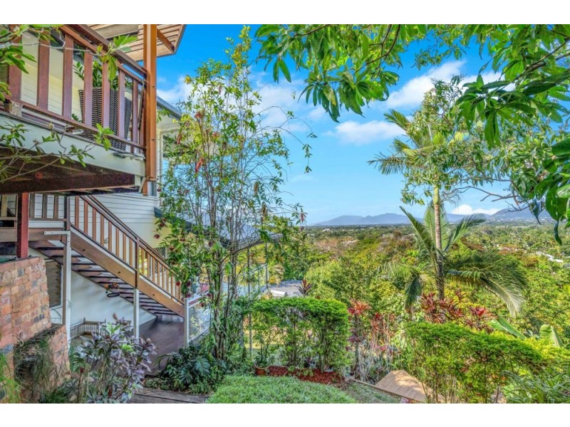 13 Bellevue Crescent, Edge Hill QLD 4870