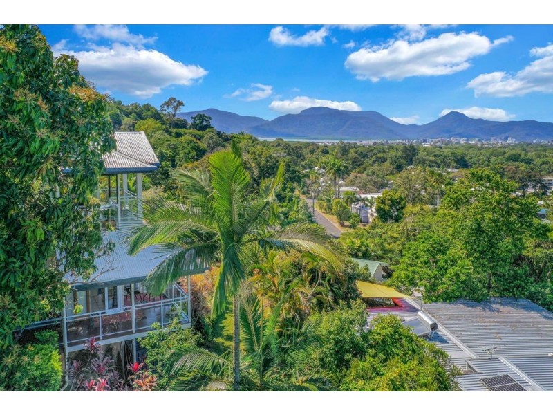 13 Bellevue Crescent, Edge Hill QLD 4870