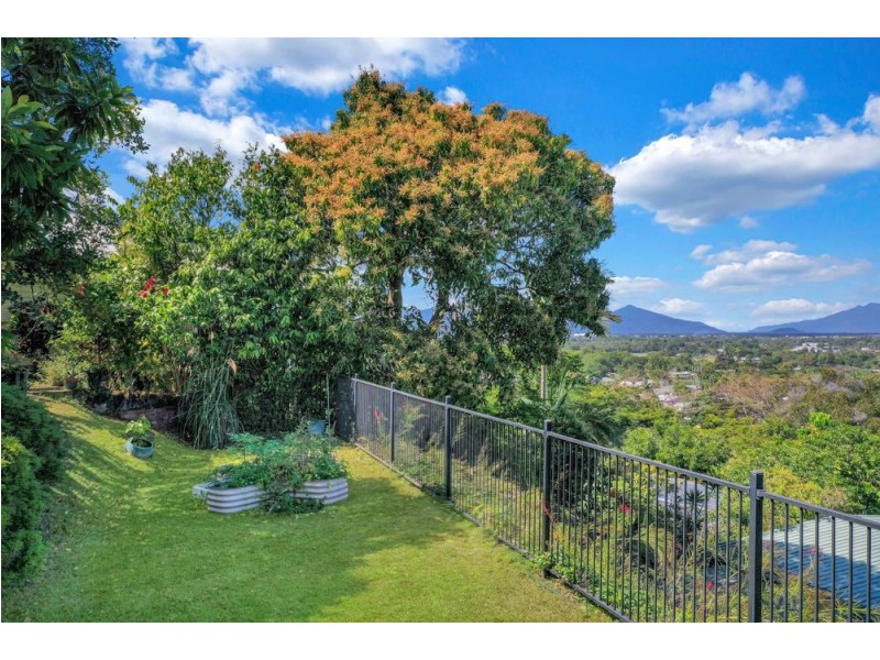 13 Bellevue Crescent, Edge Hill QLD 4870