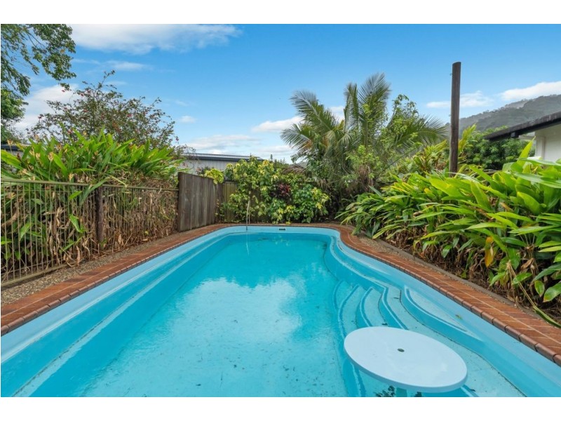 5 Iona Close, Edge Hill QLD 4870