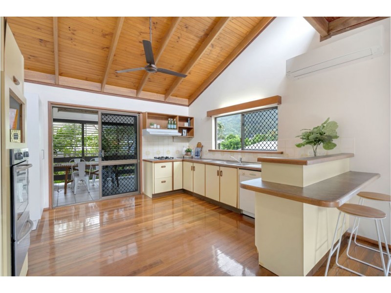 5 Iona Close, Edge Hill QLD 4870