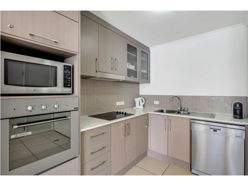 107/2 Oliva Street, Palm Cove QLD 4879