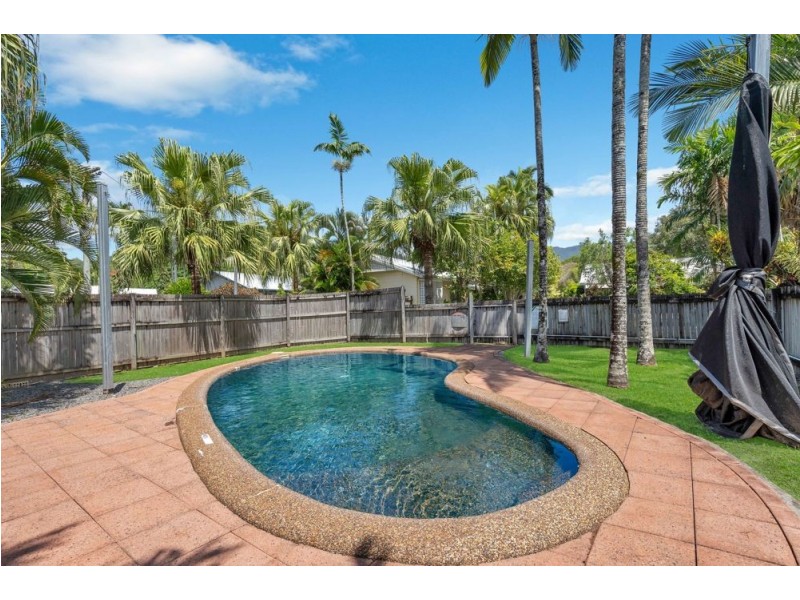 1/3-4 Holden Close, Whitfield QLD 4870