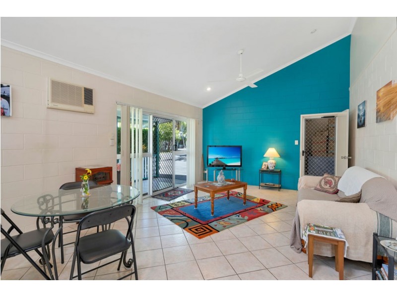 1/3-4 Holden Close, Whitfield QLD 4870