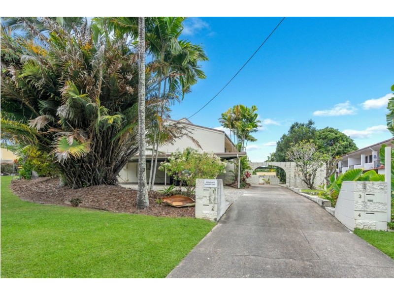 2/4 Crathern Close, Edge Hill QLD 4870