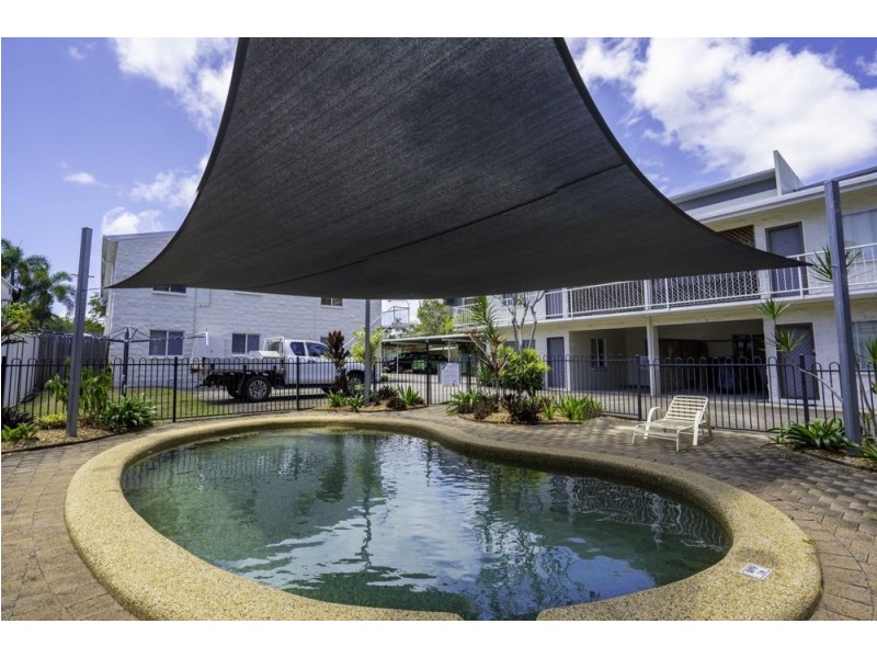 2/527-529 Varley Street, Yorkeys Knob QLD 4878