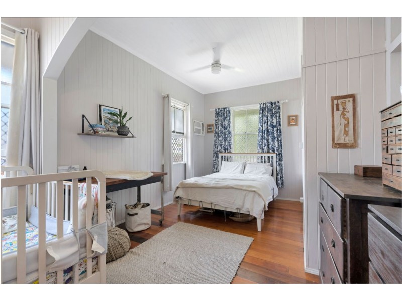 78 Reservoir Road, Manoora QLD 4870