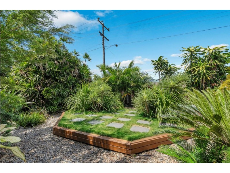 78 Reservoir Road, Manoora QLD 4870