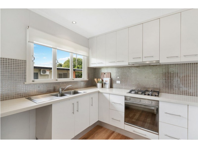 207 Greenslopes Street, Edge Hill QLD 4870
