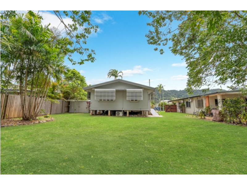 207 Greenslopes Street, Edge Hill QLD 4870