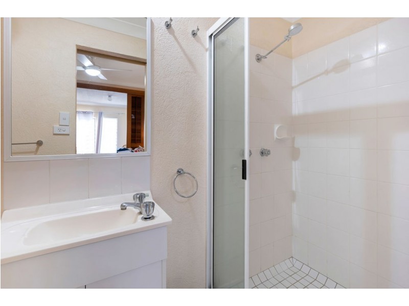 8/184 McLeod Street, Cairns North QLD 4870