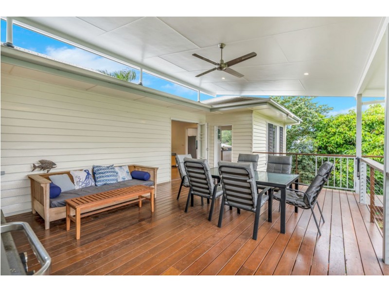 211 Woodward Street, Whitfield QLD 4870