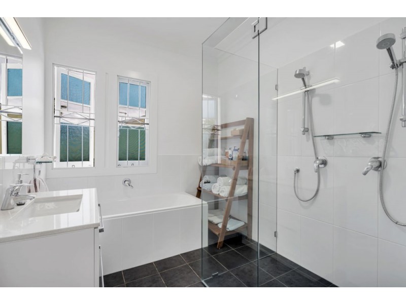 211 Woodward Street, Whitfield QLD 4870