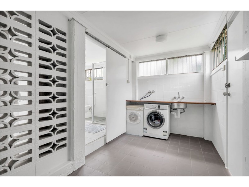 211 Woodward Street, Whitfield QLD 4870