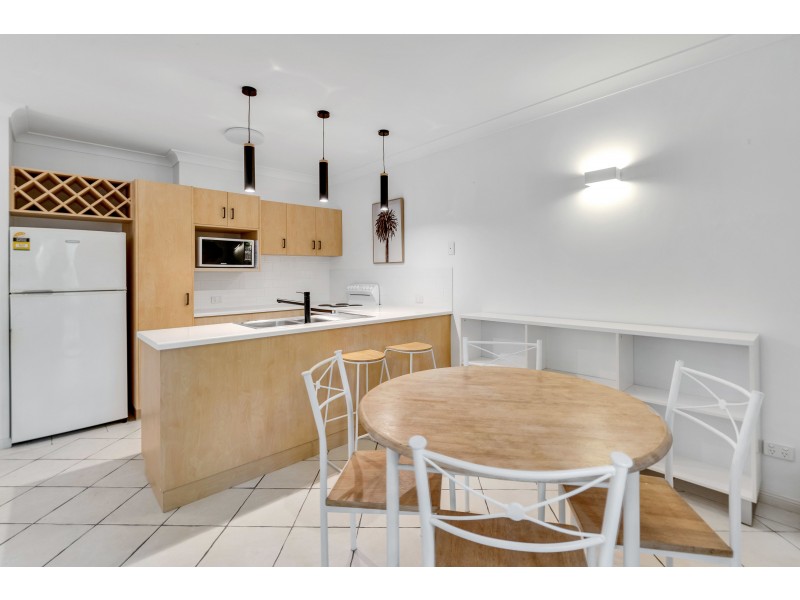 6/26-28 Oliva, Palm Cove QLD 4879